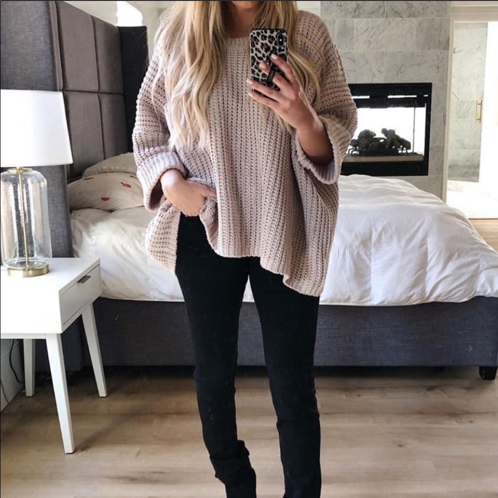 Vici sweater